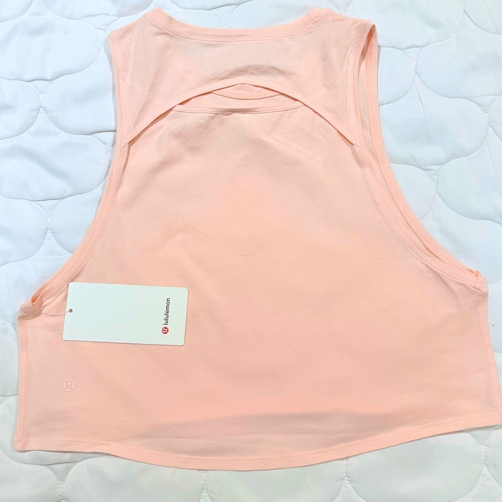 NWT Lululemon cut back crop tank - 10
